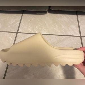 Adidas Yeezy. Brand new. Men size 8